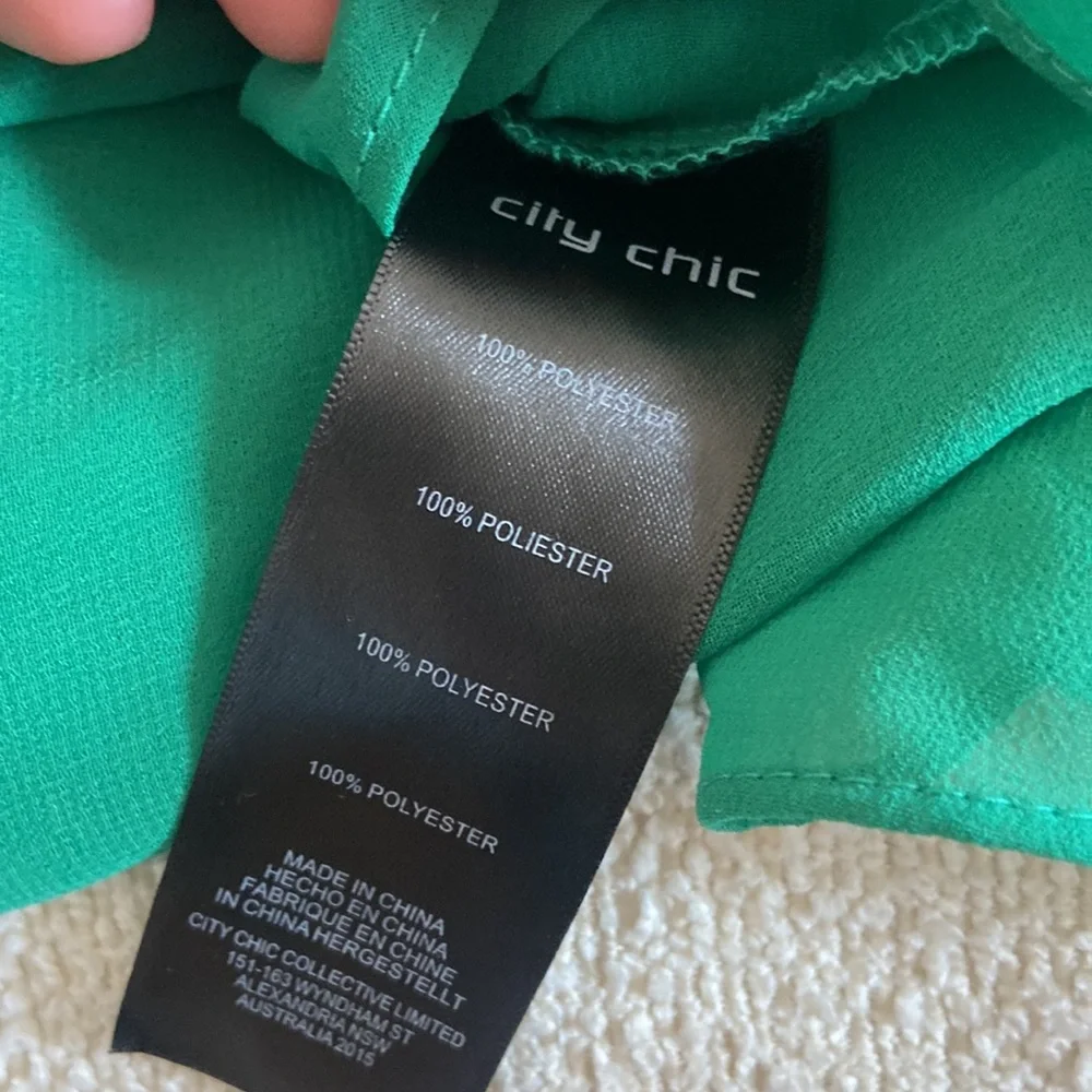 🛑SOLD City Chic Green Cinched Drawn Up Dress - Picture 10 of 11
